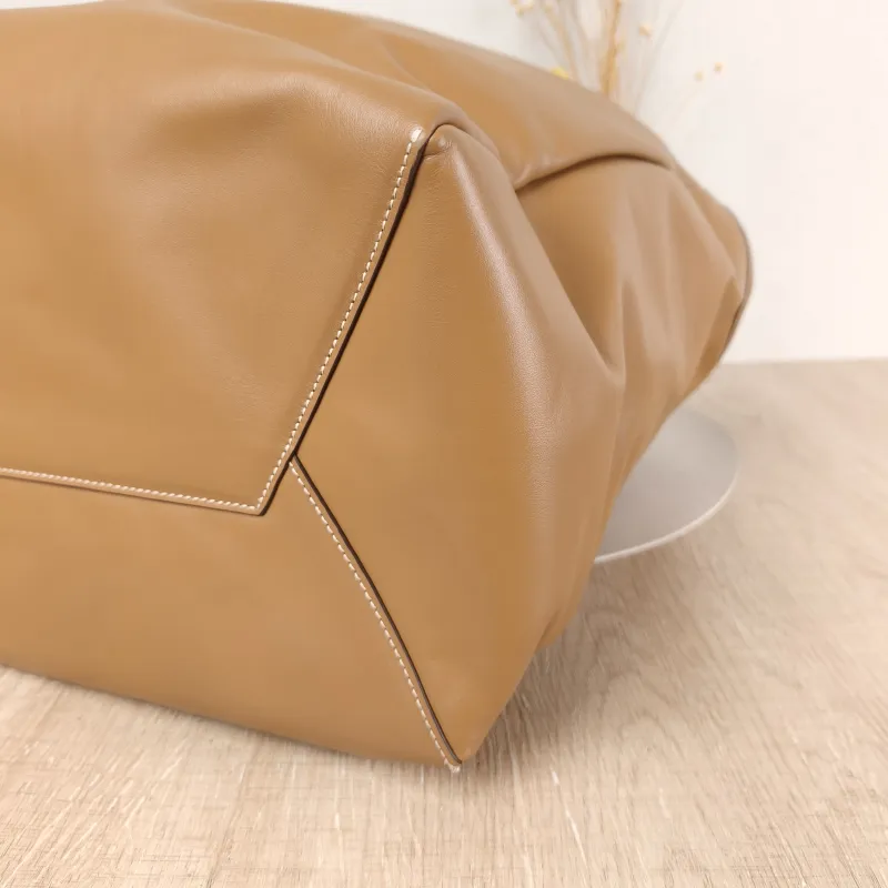 Miumiu Shoulder Bag IVY Tote Shopping Tote CC alfskin 38 × 18 × 38 cm — detail view 6 of 12