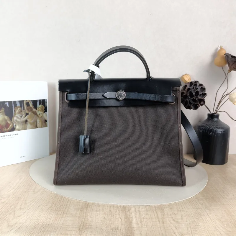 Hermès Shoulder Bag Herbag 31 Canvas Medium 30.5 × 11 × 25.5 cm Y