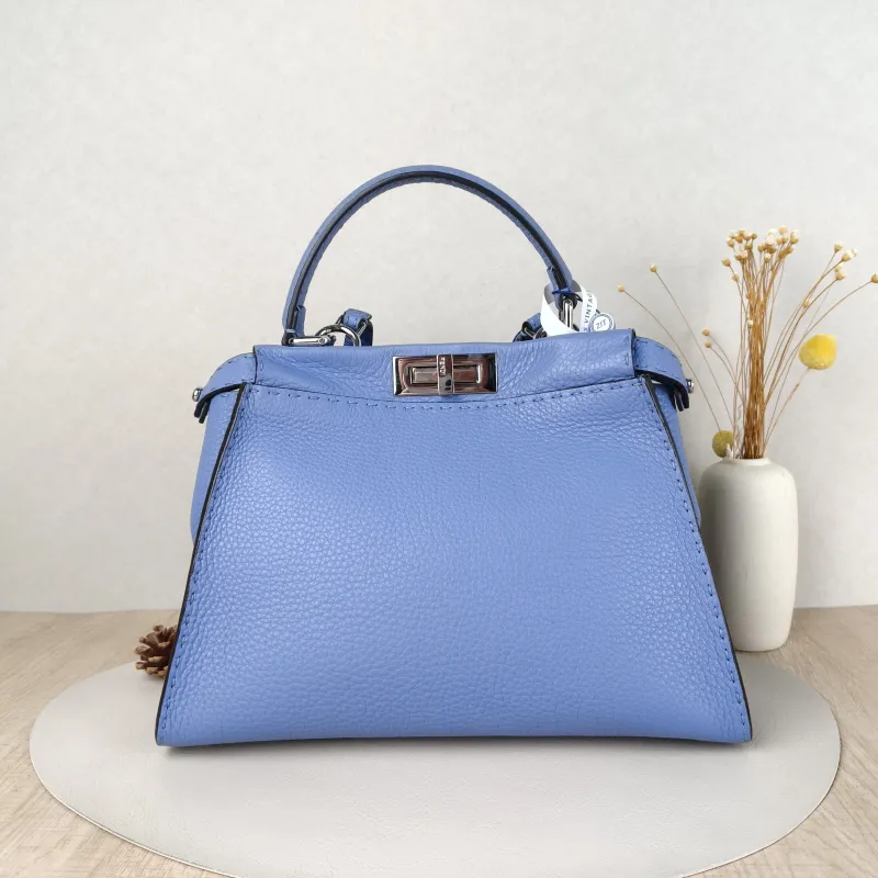 FENDI Crossbody Bagpeekaboo lconic Crossbody Bag Blue Calfskin Large34 × 13 × 23 cm