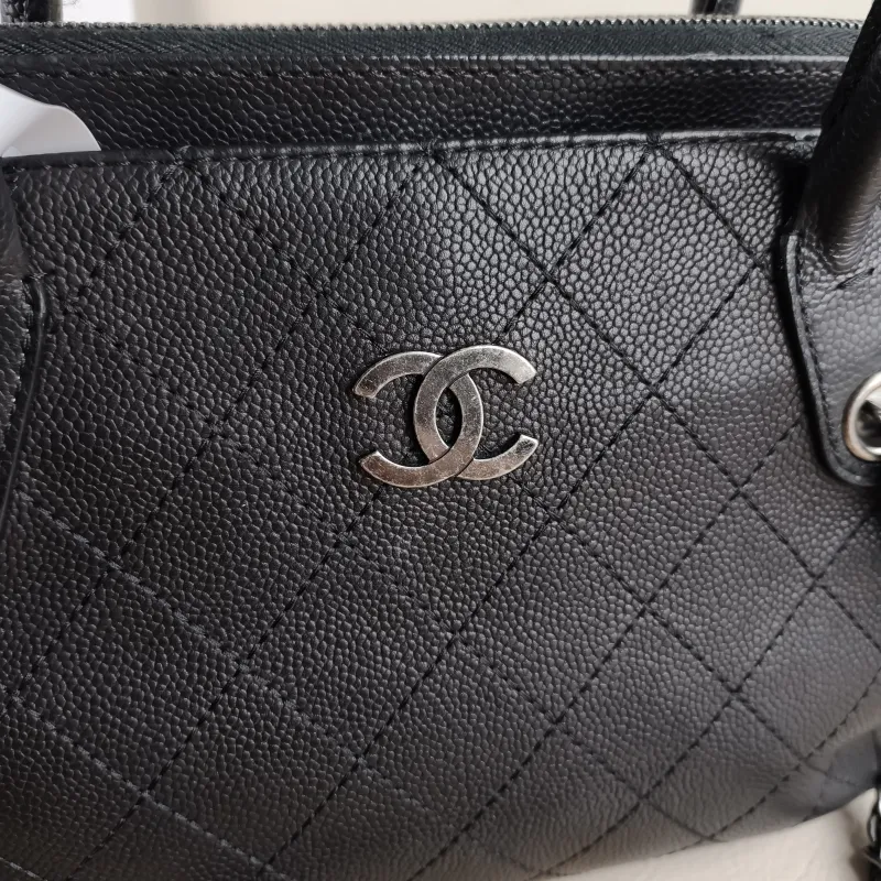 Chanel Top Handle Bag Shoulder Bag Black Grained Calfskin One Size 34 × 9 × 21 cm 21 — detail view 12 of 13