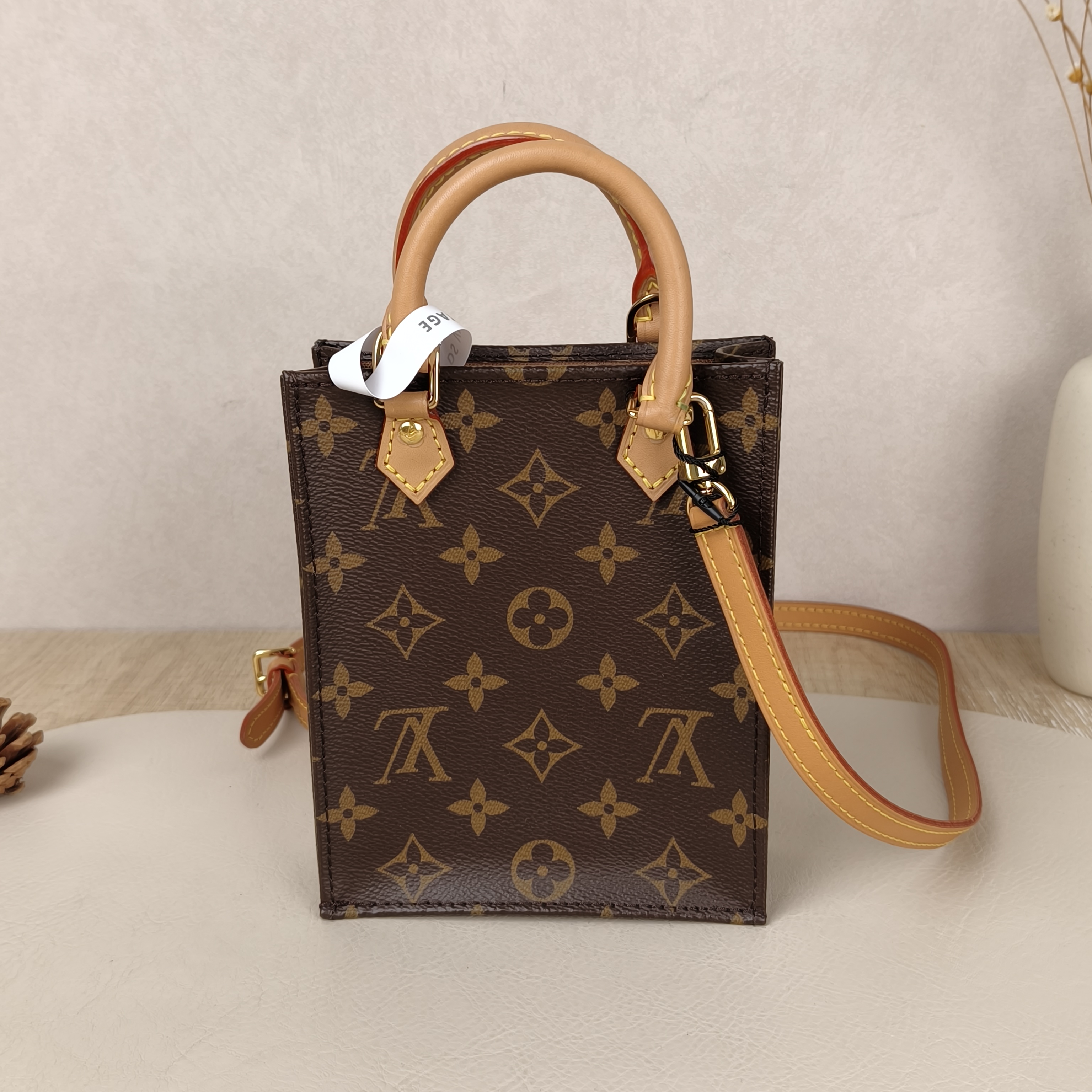Louis Vuitton Crossbody Bag PETIT SAC PLAT Mini Monogram PV Cmini14 × 5 × 17 cm — cover view 2 of 8
