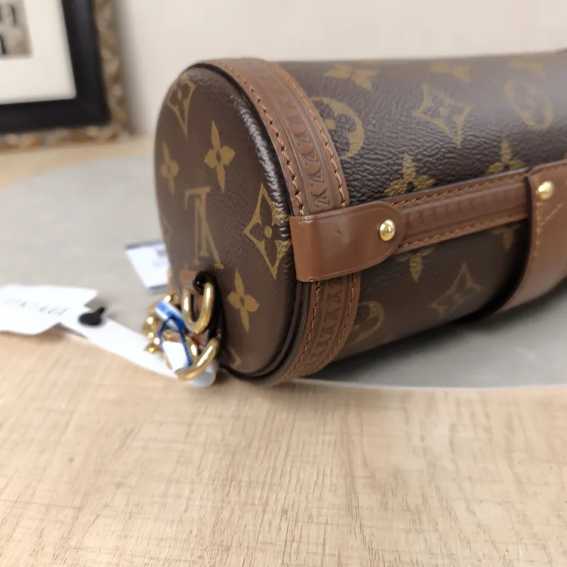Louis Vuitton Crossbody Bag Papillon Trunk Monogram PVC Small19 × 9 × 9 cm — detail view 6 of 17