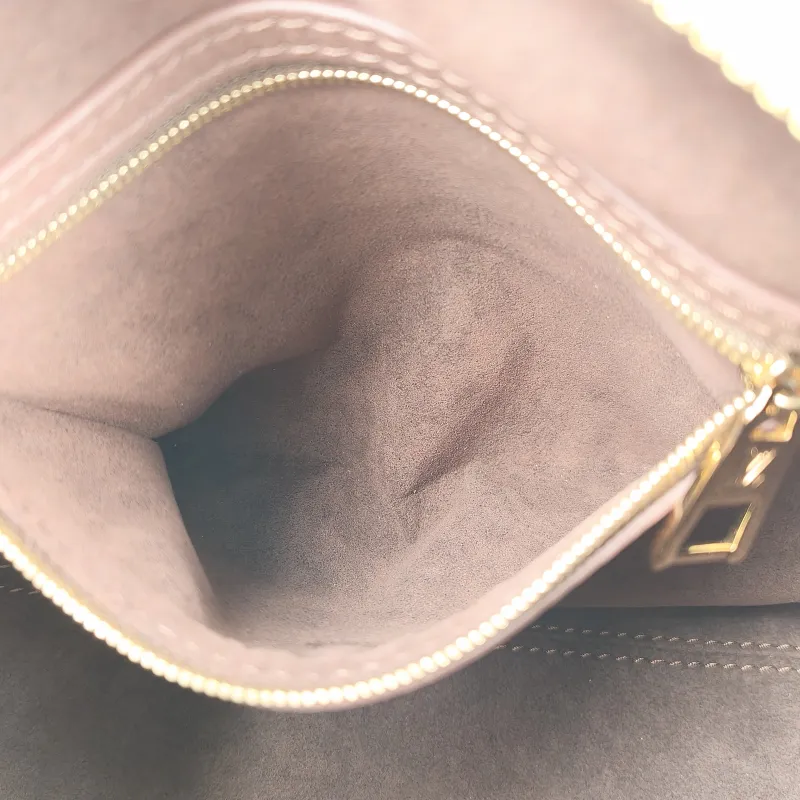 Louis Vuitton Top Handle Bag Speedy Soft 25 Calfskin One Size 25 × 15 × 20 cm — detail view 11 of 13