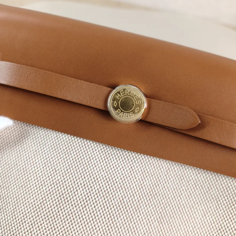 Hermès Shoulder Bag Herbag Zip 20 Beige Canvas Mini 20 × 7 × 17 cm w — detail view 2 of 13