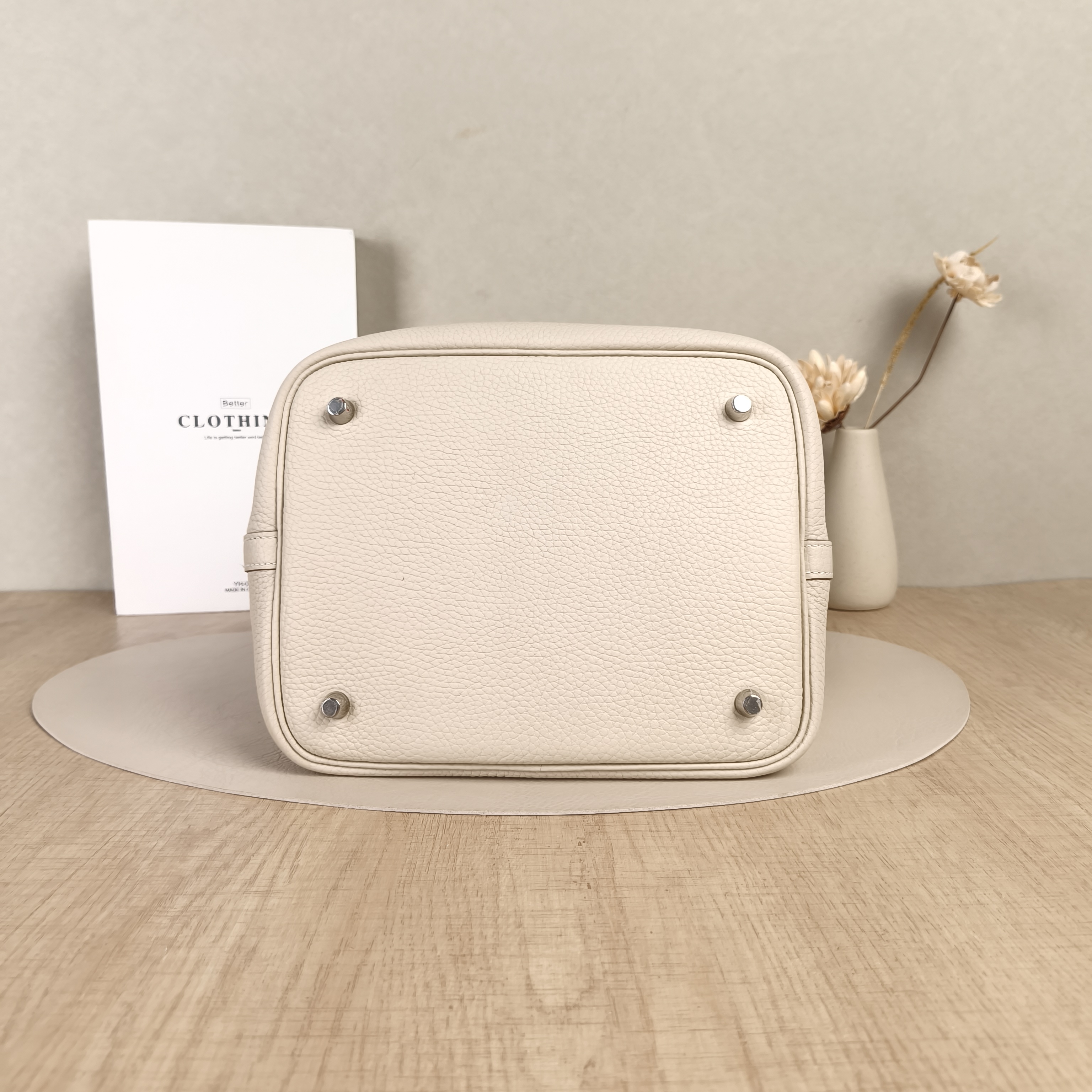 Hermès Top Handle Bag Picotin Lock 22 2210 TC Calfskin Medium22 × 17 × 21 cm — cover view 2 of 5