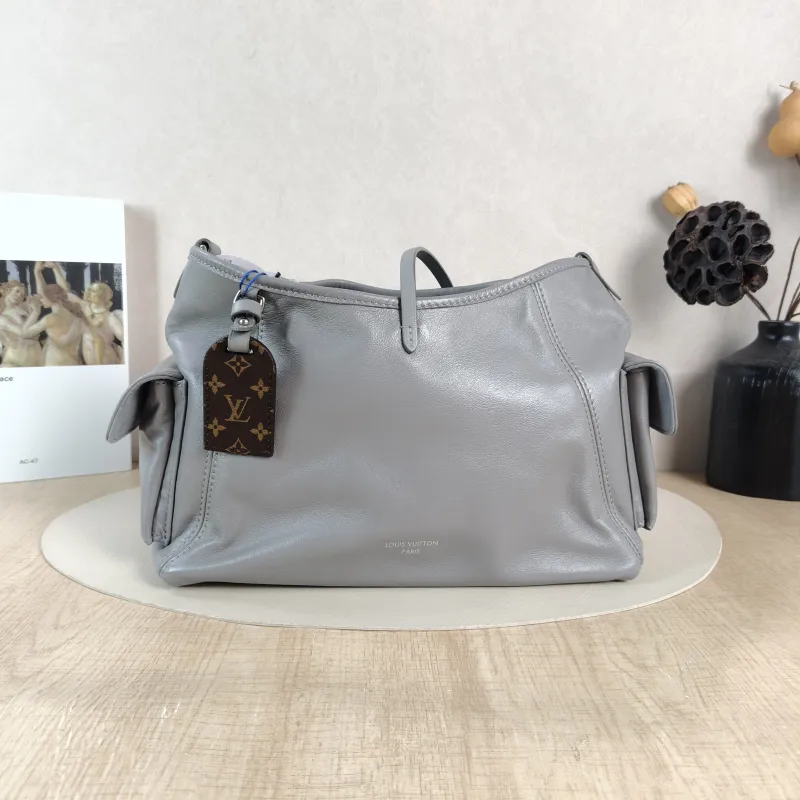 Louis Vuitton Crossbody Bag Carryall Cargo Vibe Grey SL ambskin Small 33.5 × 15 × 23 cm