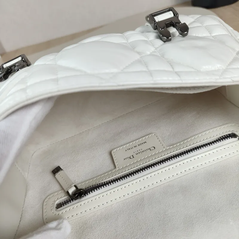DIOR Crossbody Bag camp Messenger Bag White Calfskin Small 23 × 8 × 15 cm — detail view 11 of 14