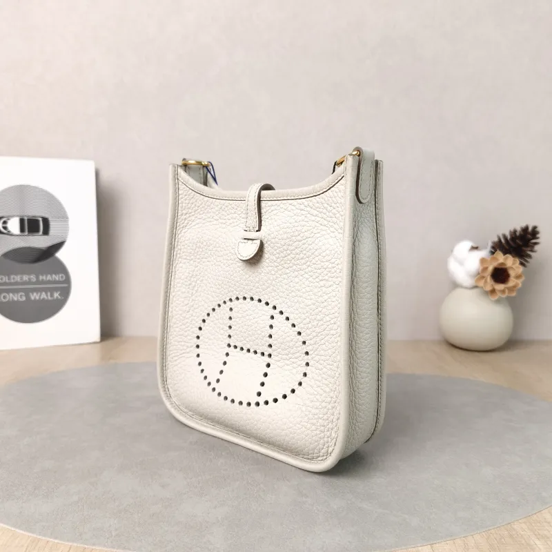Hermès Crossbody Bag Evelyne Mini 16 Mini 16 TC Calfskin Mini 17 × 5.5 × 18 cm U — cover view 3 of 6