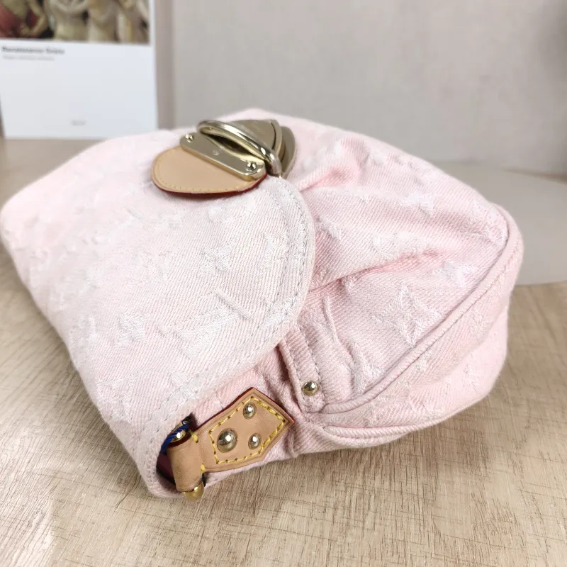 Louis Vuitton Shoulder Bag Sunset Pink One Size 27 × 3 × 18 cm — detail view 2 of 13
