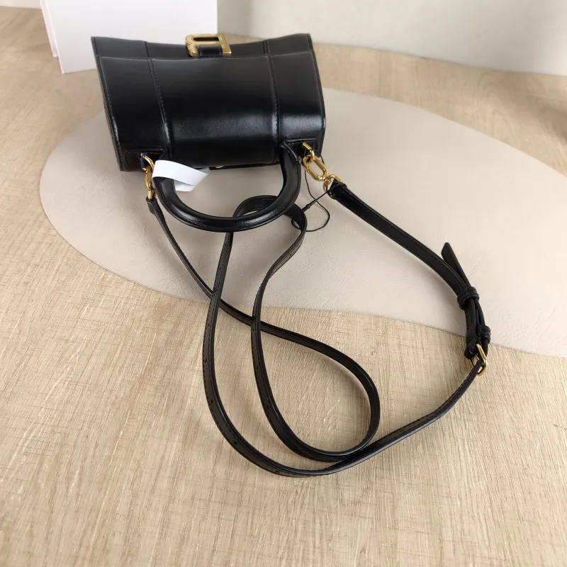 BALENCIAGA Crossbody Bag Hourglass Hourglass Bag Black Calfskin XS 19 × 8 × 13 cm — detail view 5 of 8