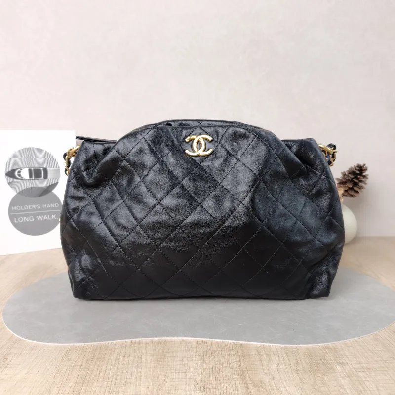 Chanel Shoulder Bag hobo Black Lambskin One Size 32 × 10 × 26 cm 29