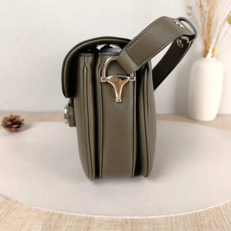 GUCCI Crossbody Bag Horsebit 1955 Horsebit Medium Green Calfskin Medium 25 × 8 × 18 cm — detail view 2 of 14