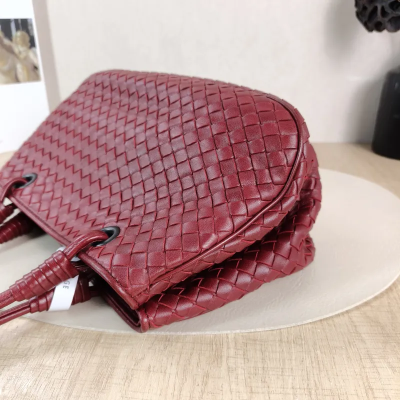 Bottega Veneta Top Handle Bag Woven Top Handle Bag Red Lambskin 30 × 16 × 17 cm — detail view 5 of 9