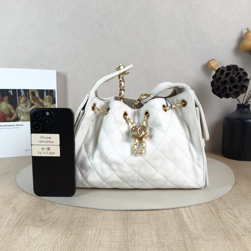Chanel Shoulder Bag 25Bag White Grained Calfskin Small 26 × 14 × 30 cm — cover view 2 of 5