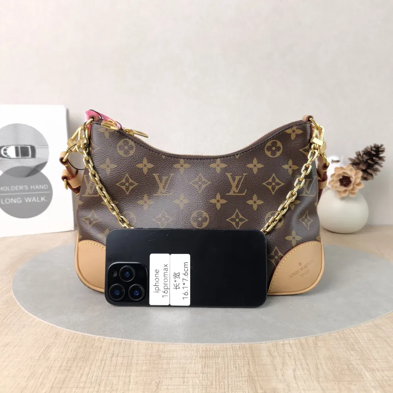 Louis Vuitton Crossbody Bag Boulogne PVC Small26 × 9.5 × 16 cm — cover view 3 of 5