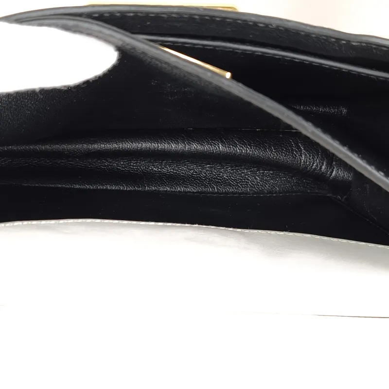 PRADA Shoulder Bag Cahier Box White Calfskin 20 × 9 × 14.5 cm — detail view 2 of 12