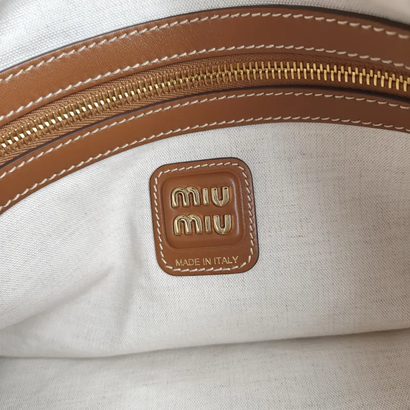 Miumiu Shoulder Bag IVY Tote Shopping Tote CC alfskin Medium 35*40 — detail view 10 of 12