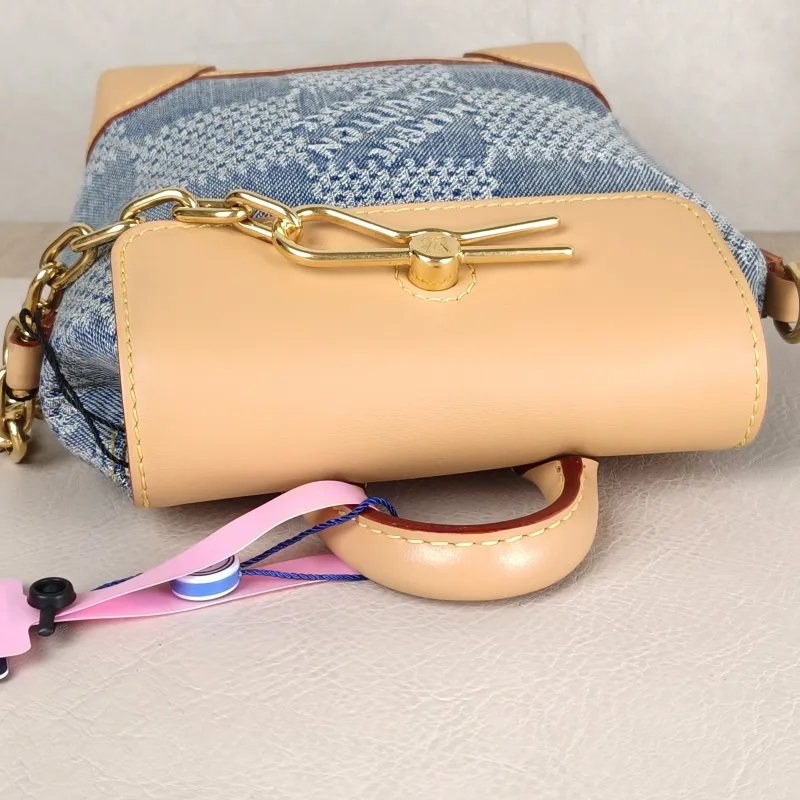 Louis Vuitton Shoulder Bag Nano Steamer Shoulder Bag Blue nano 15 × 7 × 18 cm — detail view 3 of 11