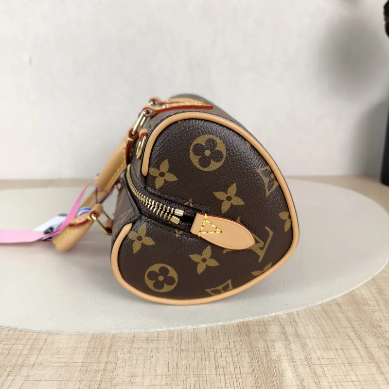 Louis Vuitton Crossbody Bag Nano Speedy Dating Monogram PV Cnano18 × 11.5 × 10.5 cm — detail view 10 of 11