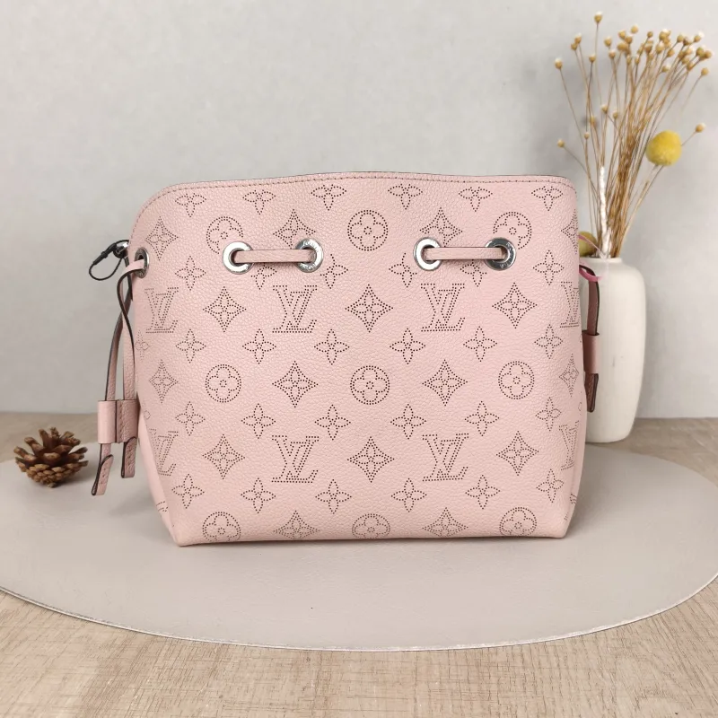 Louis Vuitton Crossbody Bag BELLA Pink Calfskin One Size22 × 14 × 19 cm