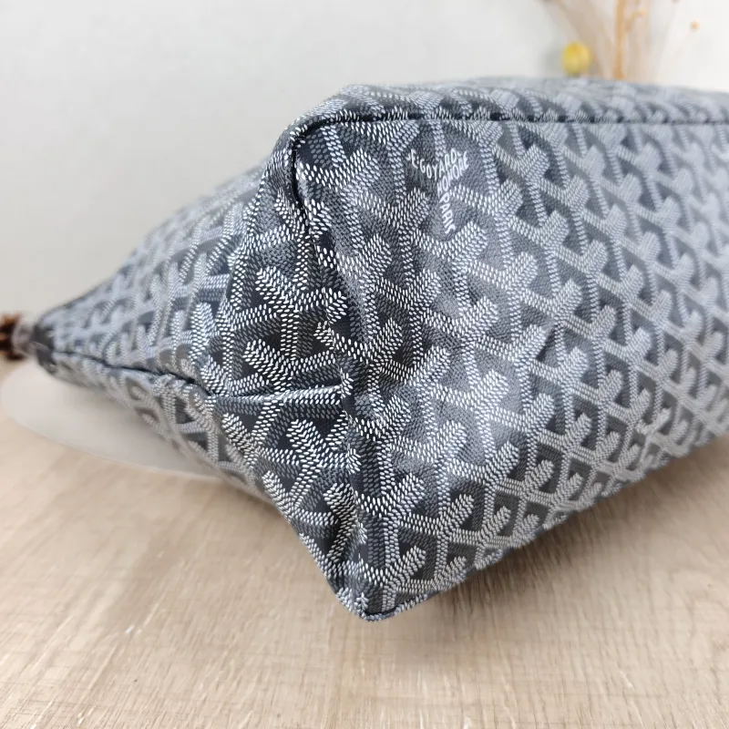 GOYARD Shoulder Bag Boheme Hobo​ Grey ine Canvas Small 43 × 14 × 27 cm — detail view 5 of 11