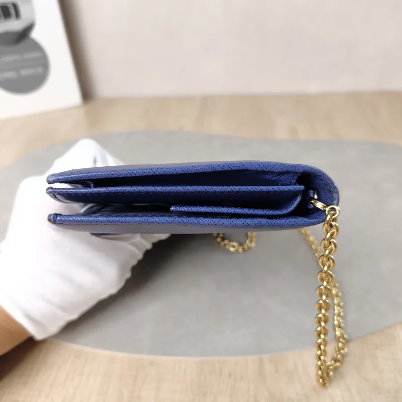 FERRAGAMO Crossbody Bag Chain Bag Blue Calfskin One Size19 × 2 × 11 cm — detail view 5 of 12