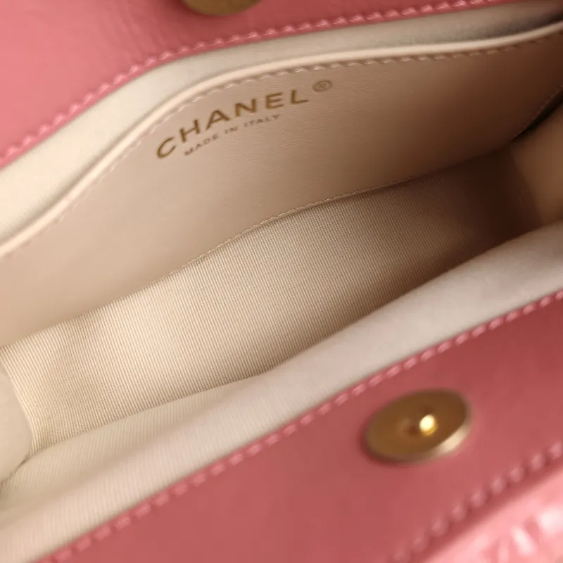 Chanel Crossbody Bag HOBO Pink Waxed Leather Small 19 × 6 × 17 cm — detail view 3 of 13