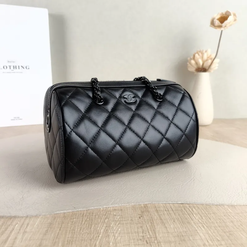 Chanel Crossbody Bag Bowling Bag soblack Black Lambskin One Size 18.5 × 11 × 11.5 cm — cover view 2 of 5