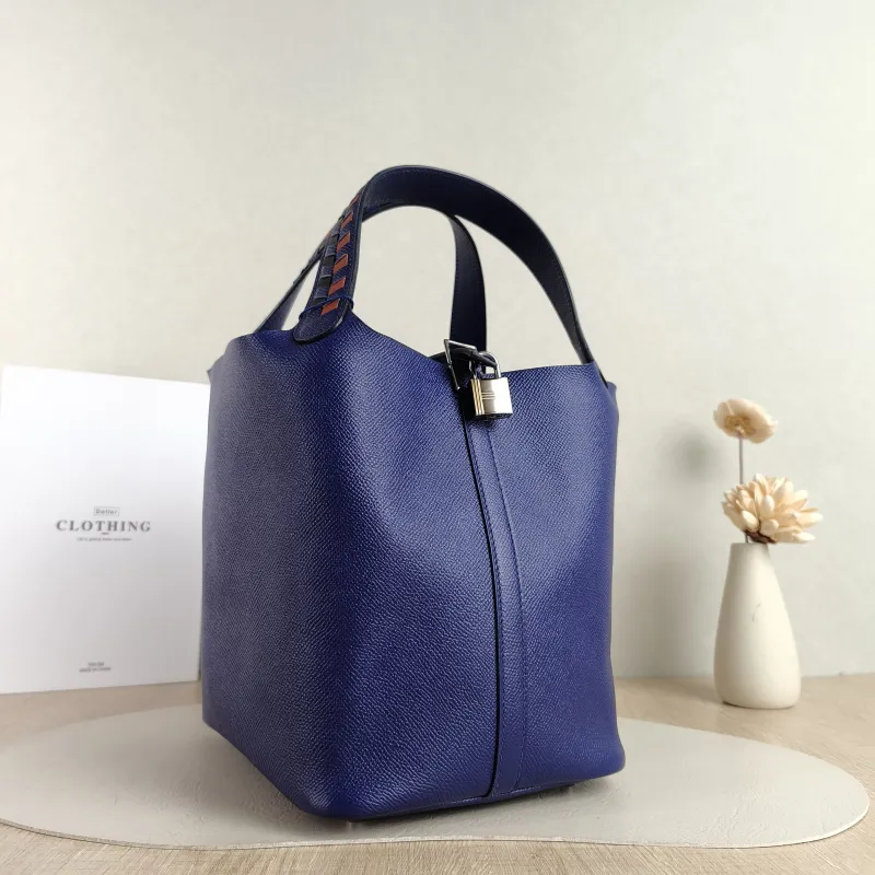 Hermès Top Handle Bag Picotin Lock 22 Woven 22M3 Epsom Calfskin Medium22 × 17 × 21 cm — cover view 2 of 5