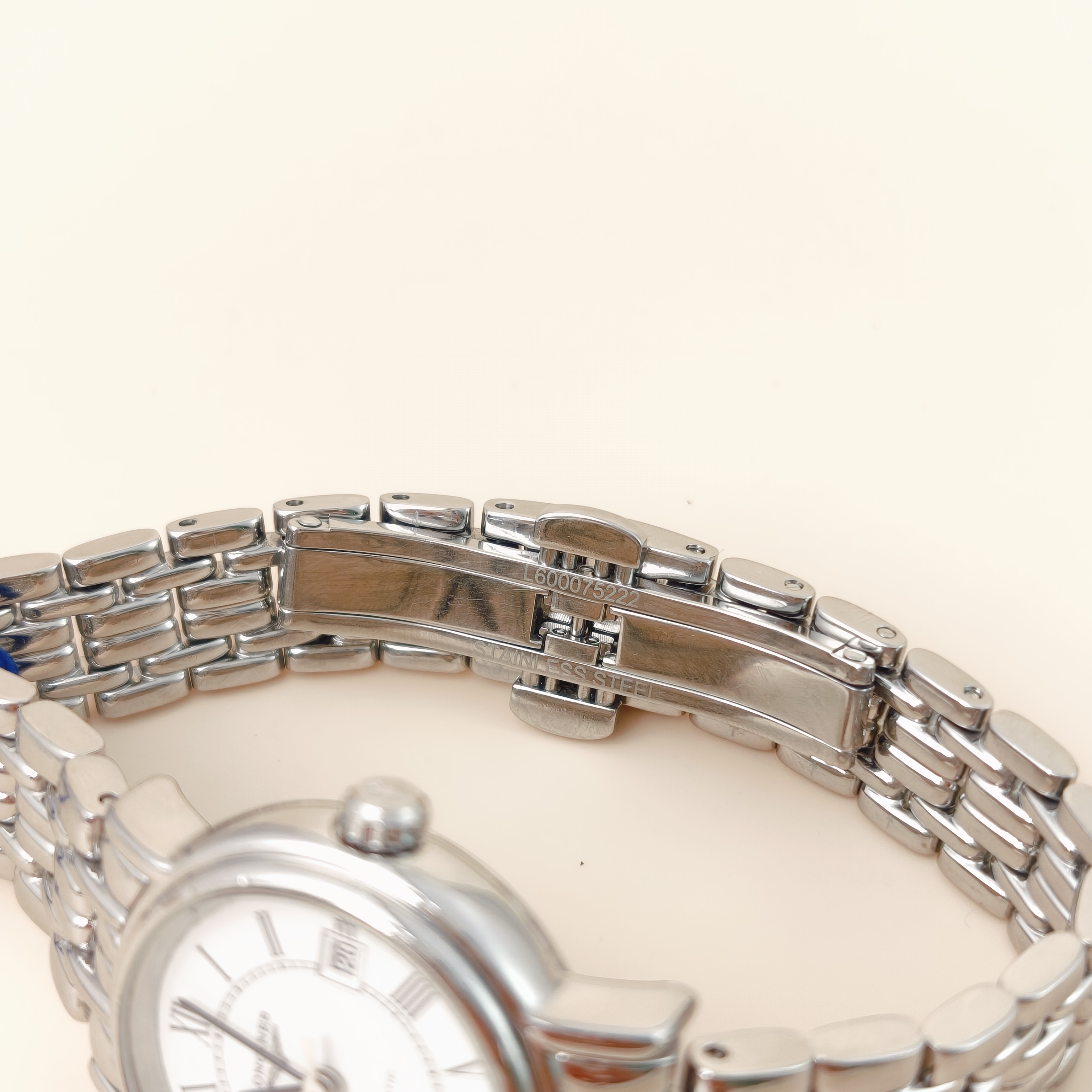 LONGINES Watch Collection Watch White 25.5mm Watch — cover view 5 of 10
