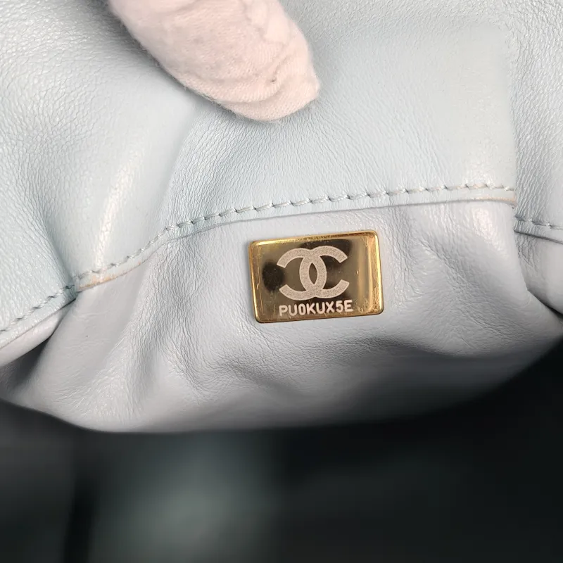 Chanel Crossbody Bag Bucket Bag Blue Calfskin One Size22 × 4 × 25 cm — detail view 1 of 13