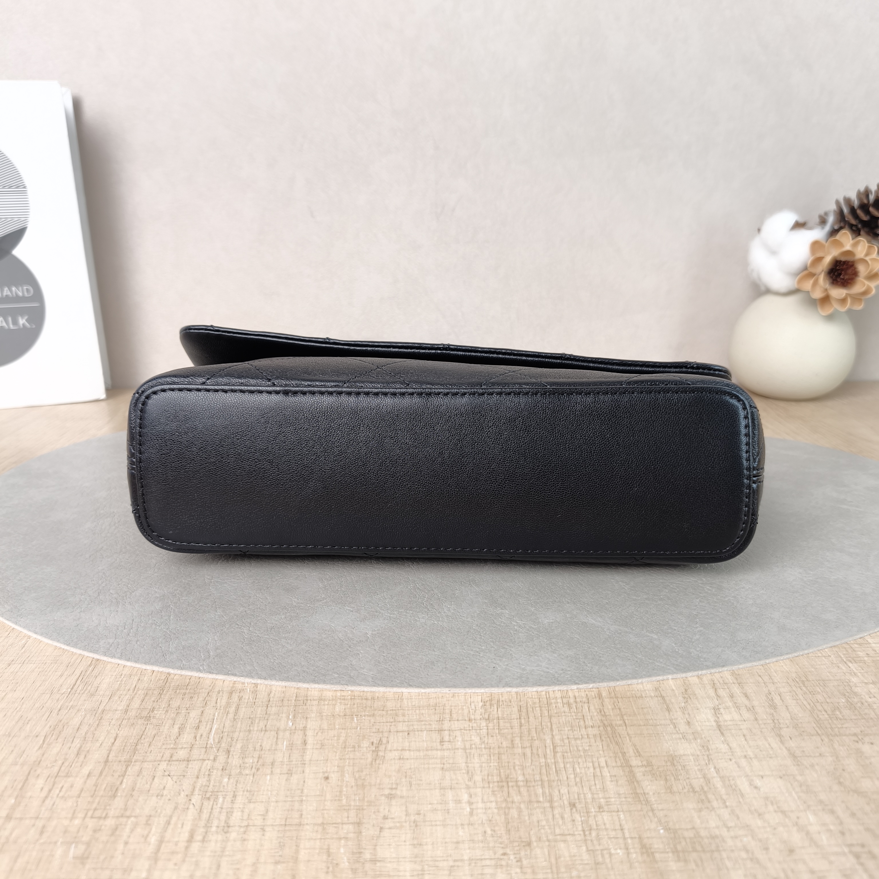 Chanel Shoulder Bag26p Shoulder Bag Black Lambskin One Size25 × 5 × 14.5 cm — cover view 2 of 6