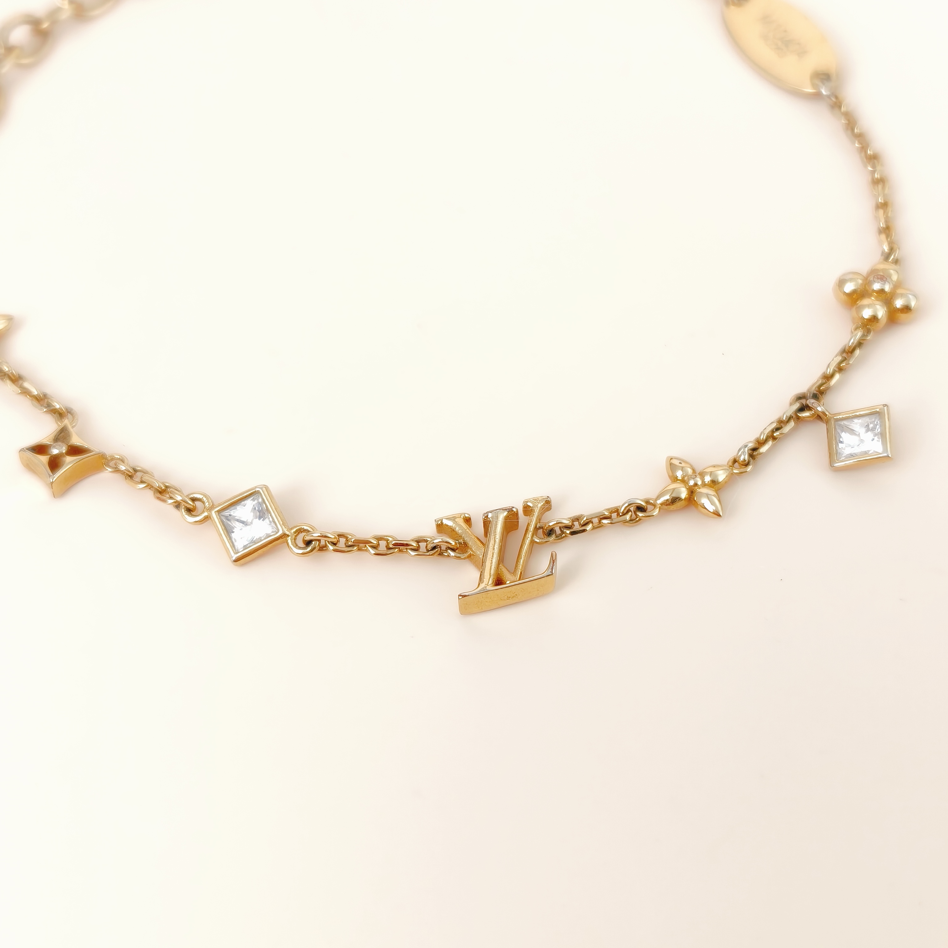 Louis Vuitton Bracelet Pendant Bracelet Gold One Size18cm — cover view 9 of 11