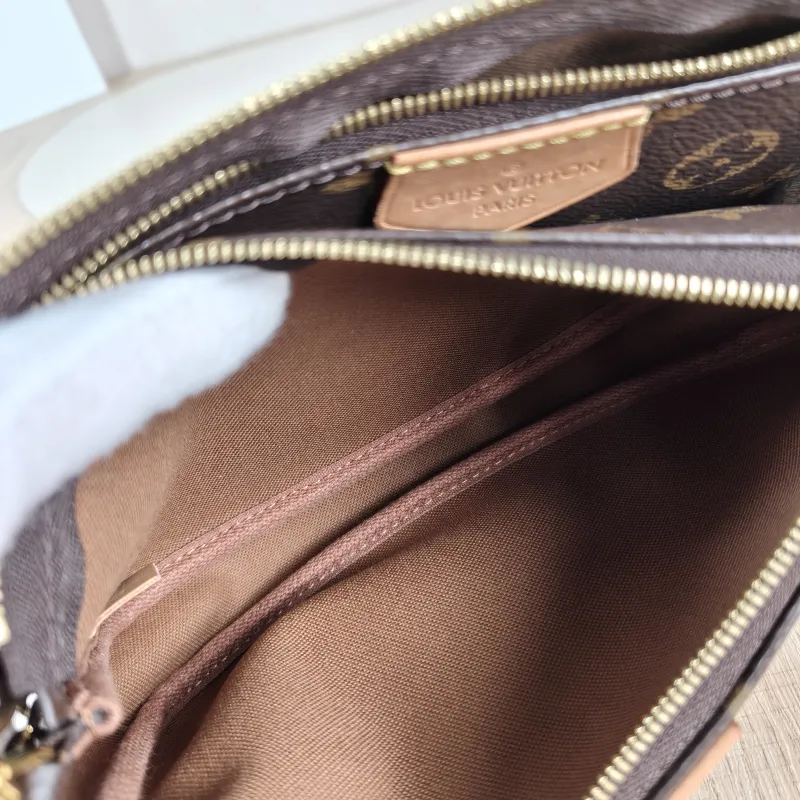 Louis Vuitton Crossbody Bag Multi Pochette Accessoires Shoulder Strap PVC Small 24 × 4 × 13.5 cm — detail view 7 of 10