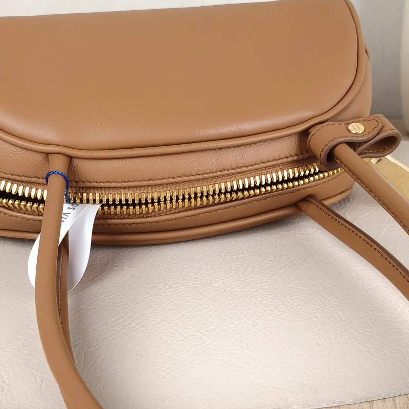 Miumiu Shoulder Bag Beau Brown Calfskin Small 23 × 10 × 11.5 cm — detail view 7 of 12
