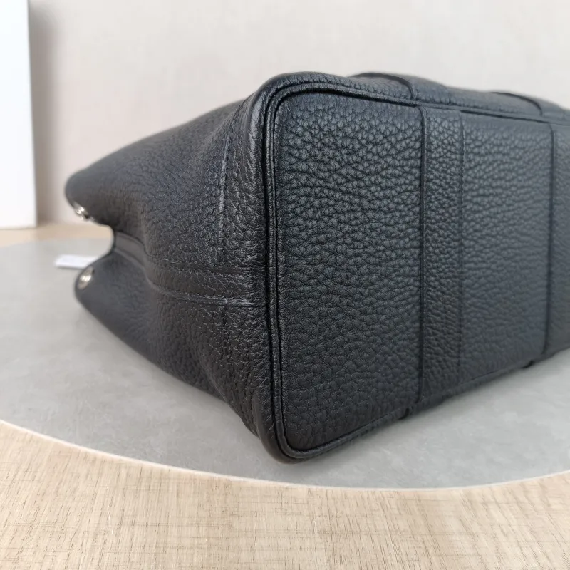 Hermès Top Handle Bag Garden Party 30 30Black Negonda Calfskin Medium30 × 13 × 21 cm — detail view 10 of 11