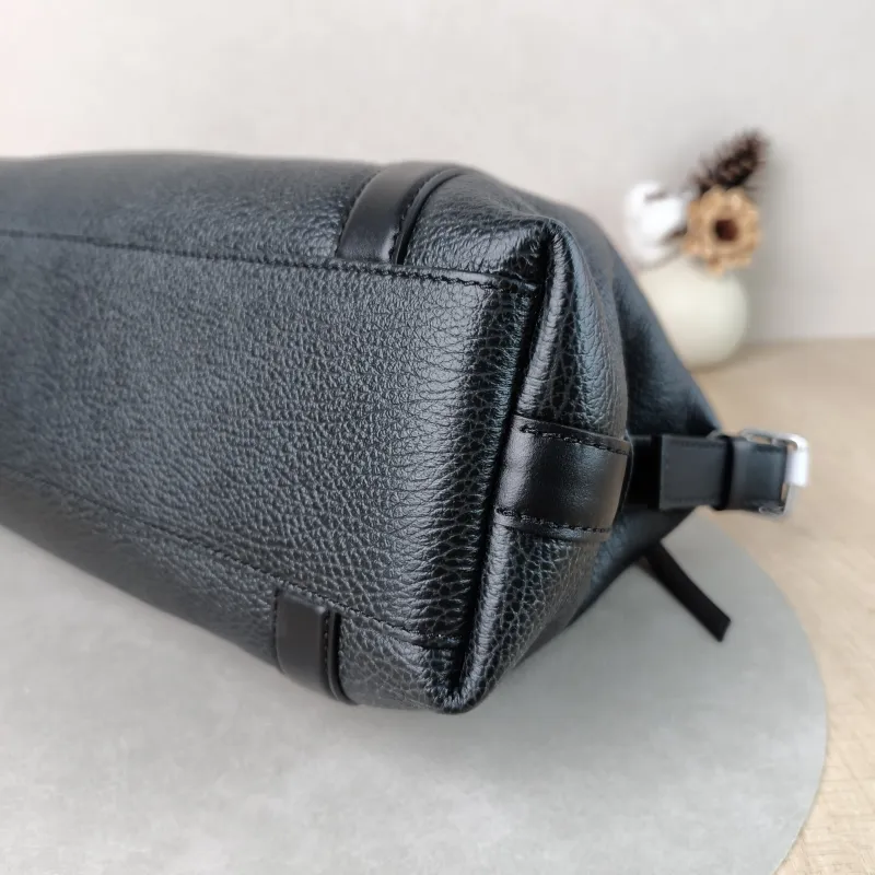 Louis Vuitton Crossbody Bag BIKER Black Lambskin Medium 38 × 15 × 15 cm — detail view 12 of 12