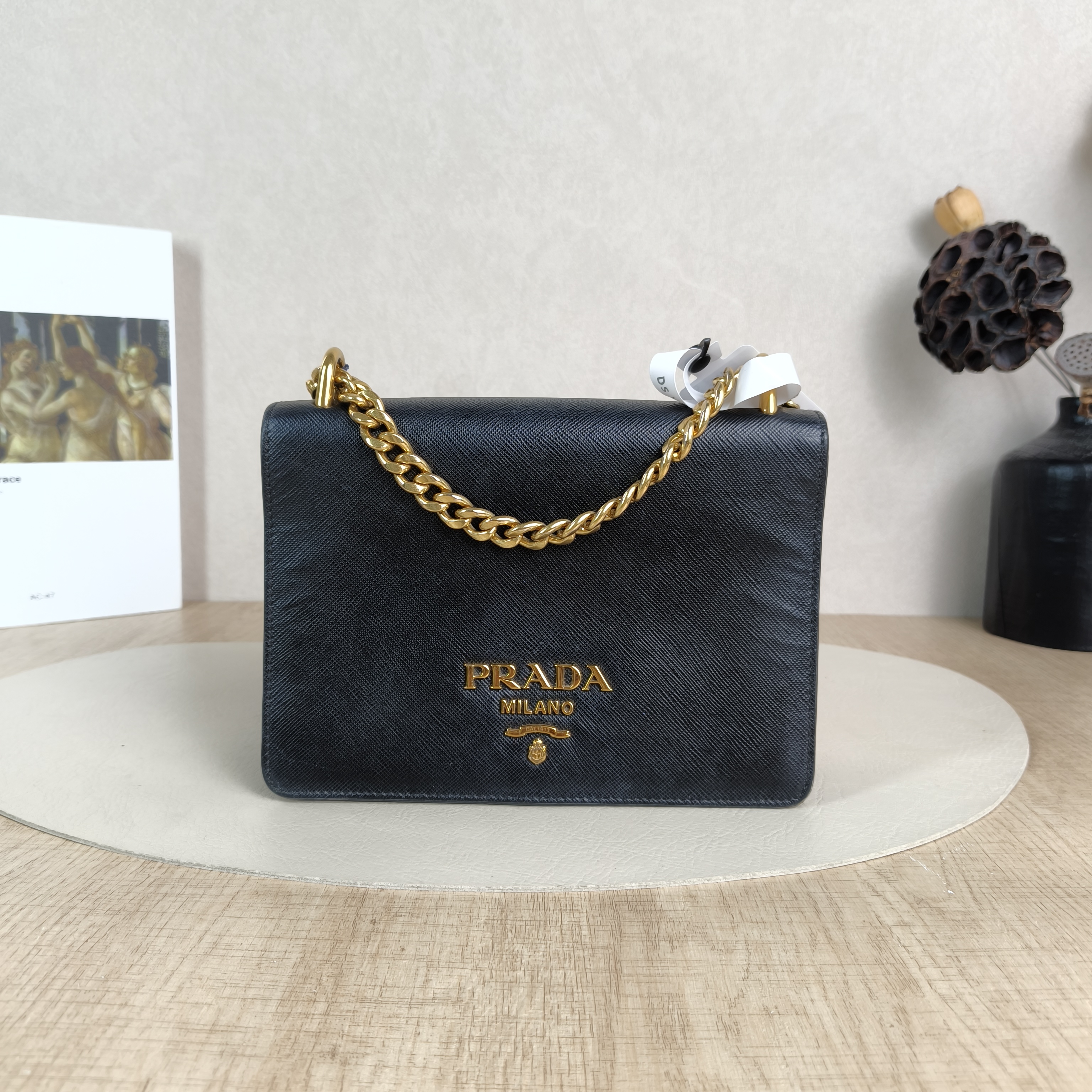 PRADA Crossbody Bag Messenger Bag Crossbody Bag Black Calfskin One Size20 × 5 × 15 cm