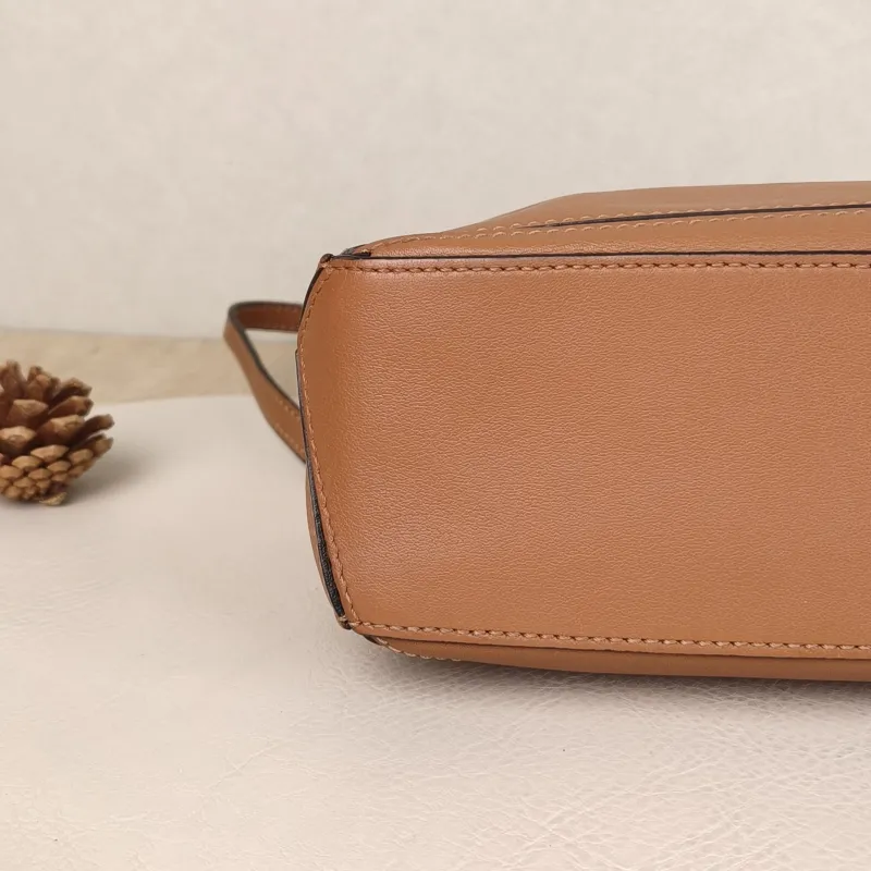 LOEWE Crossbody Bag Puzzle Caramel CC alfskin18 × 8 × 12.5 cm — detail view 6 of 12