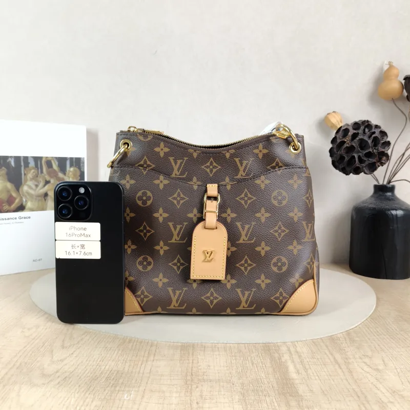 Louis Vuitton Crossbody Bag ODEON Monogram PVC Small24 × 8 × 22 cm — cover view 3 of 5