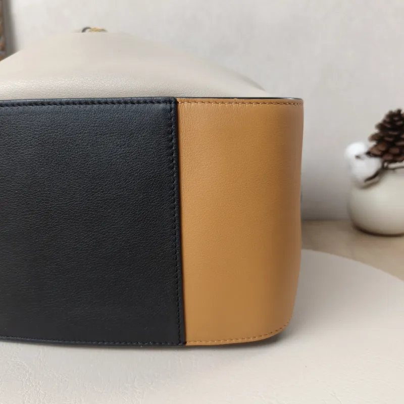 LOEWE Crossbody Bag Hammock Colorblock Calfskin Medium29 × 14 × 32 cm — cover view 5 of 9