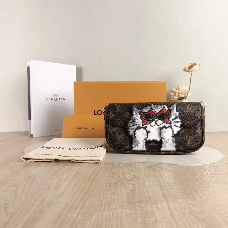 Louis Vuitton Crossbody Bag IVY Monogram PVC Small 23.5 × 4.3 × 12 cm — cover view 6 of 6