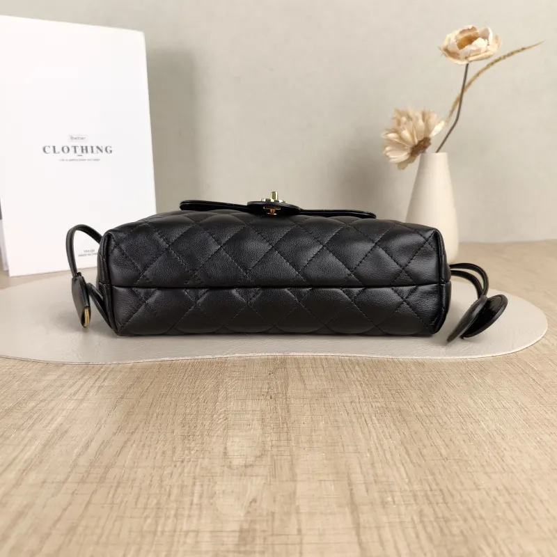Chanel Shoulder Bag26b Shoulder Bag Black Lambskin One Size24 × 7.5 × 10 cm — cover view 6 of 6