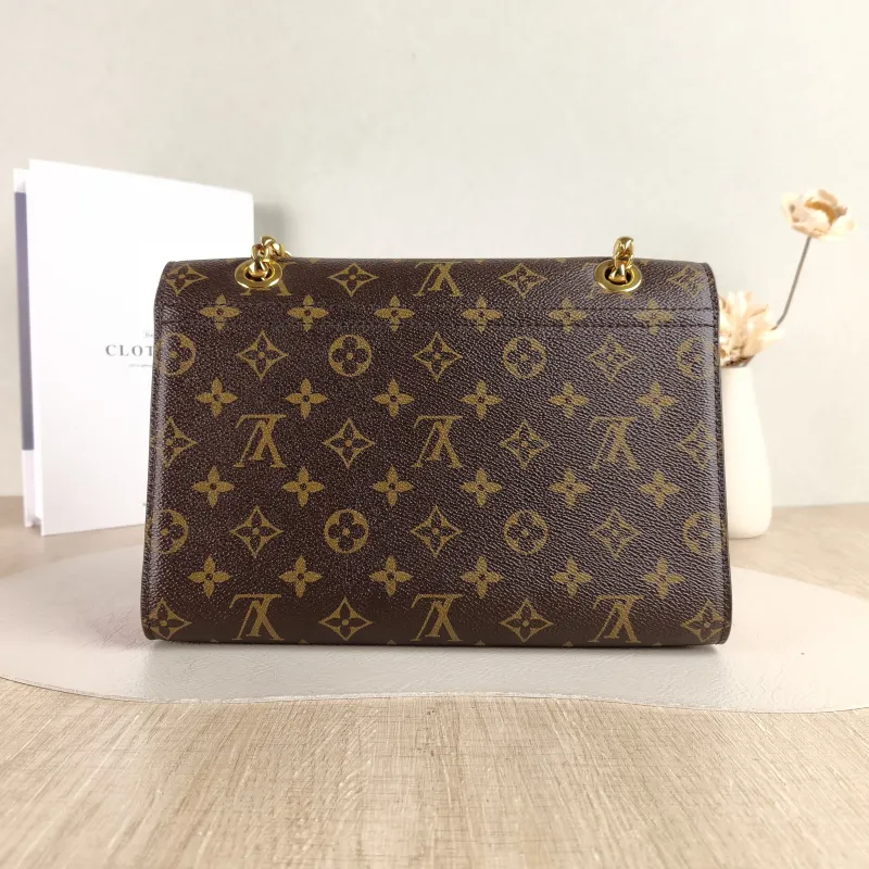 Louis Vuitton Crossbody Bag VICTOIRE Red Monogram PVC One Size 27 × 10 × 17 cm — cover view 3 of 5