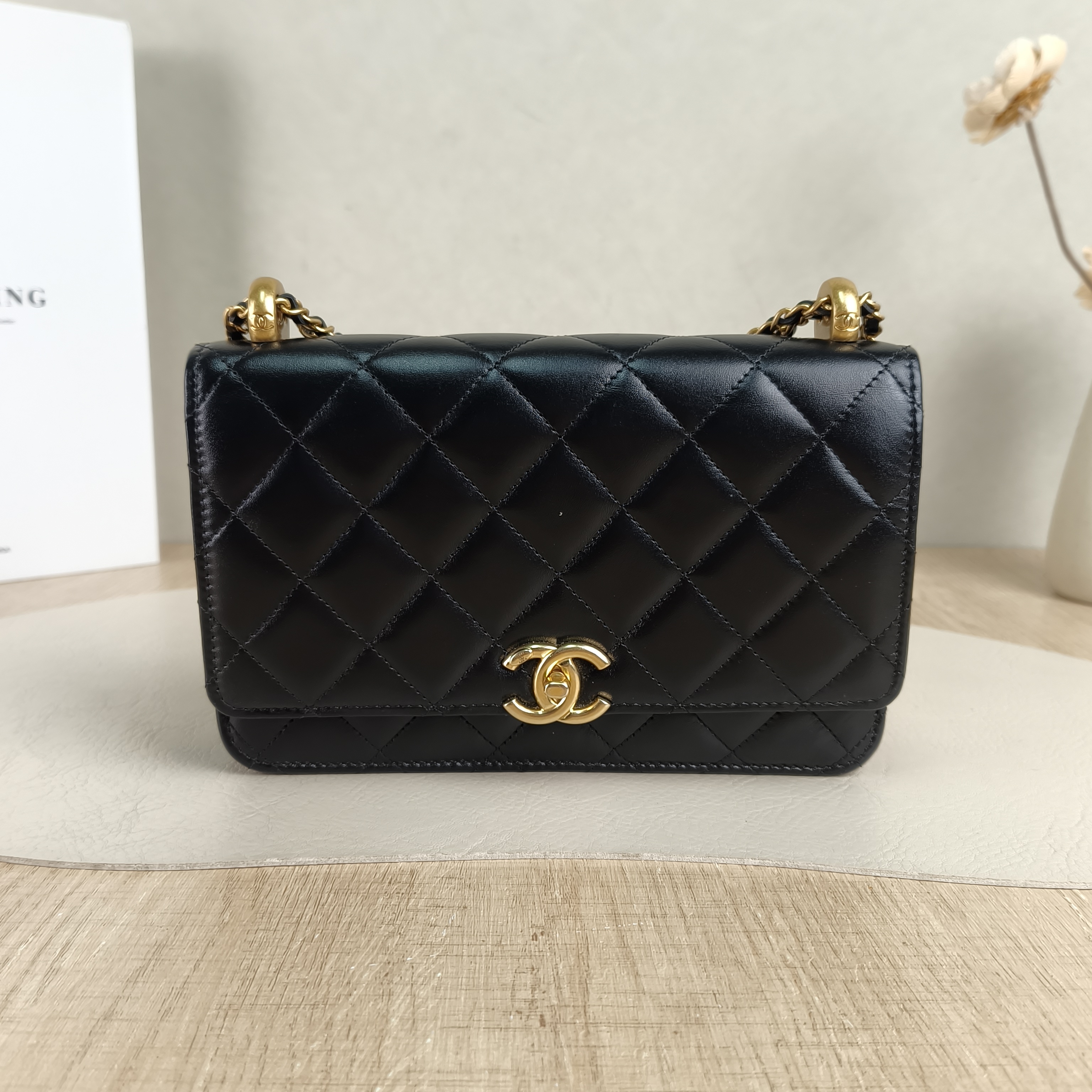 Chanel Crossbody Bag woc Black Calfskin One Size19.2 × 3.5 × 12.3 cm