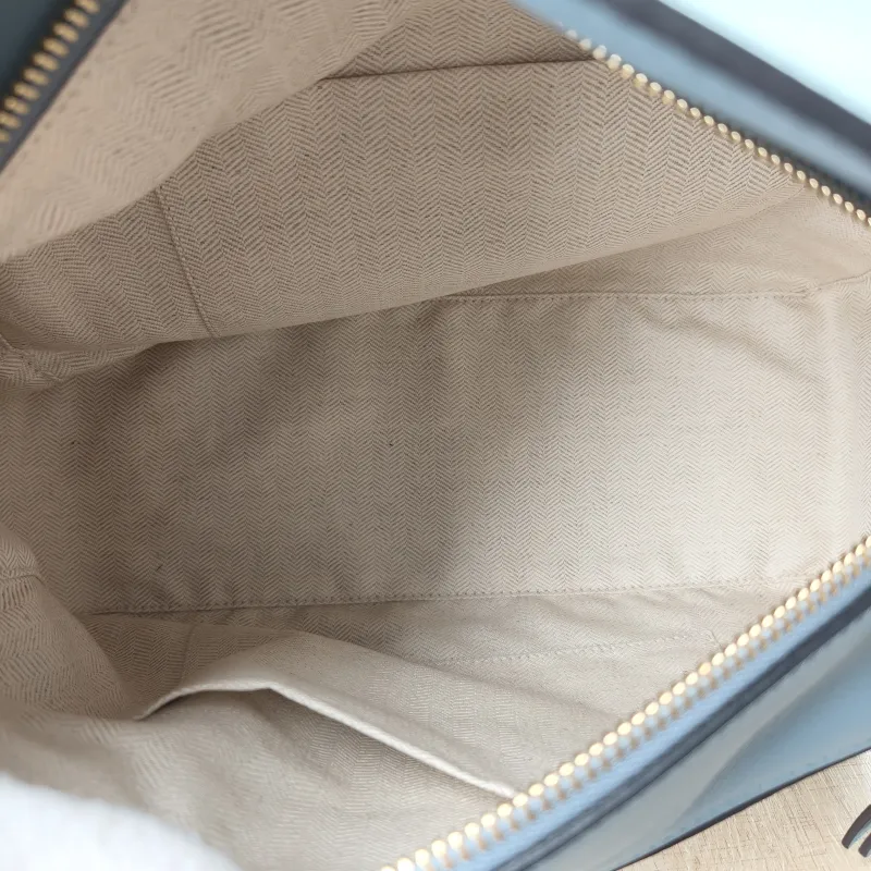LOEWE Crossbody Bag Puzzle Blue Calfskin Medium 29 × 14 × 19.5 cm — detail view 7 of 12