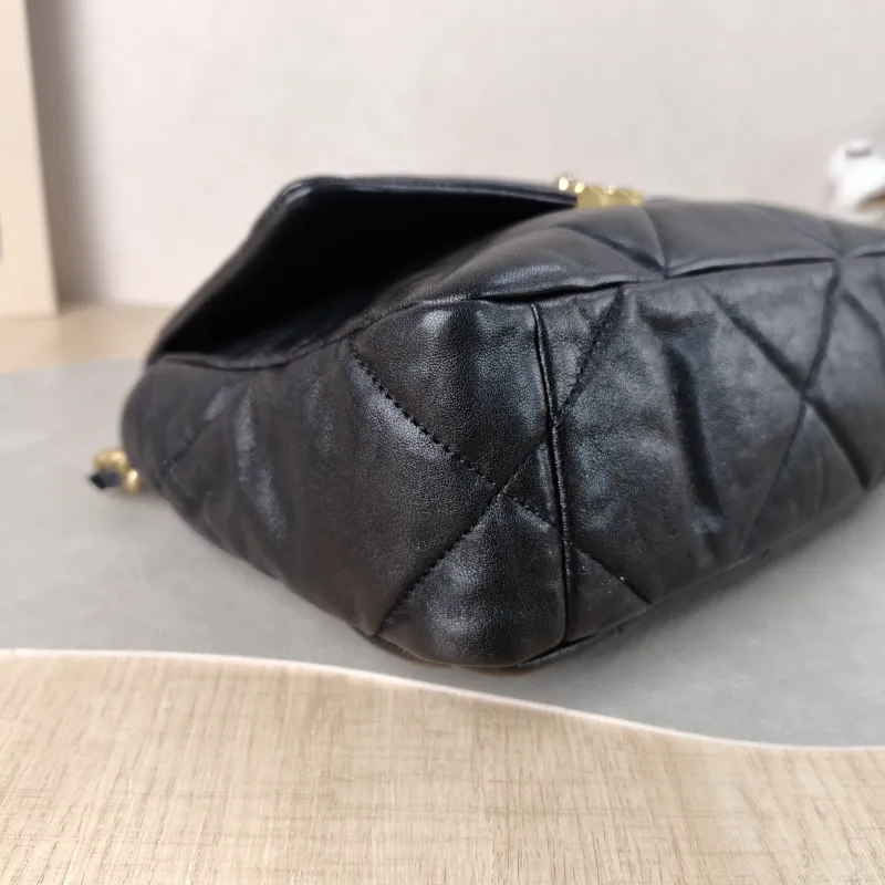 Chanel Crossbody Bag 19Bag Black SL ambskin Small 26 × 9 × 16 cm 28 — detail view 2 of 13