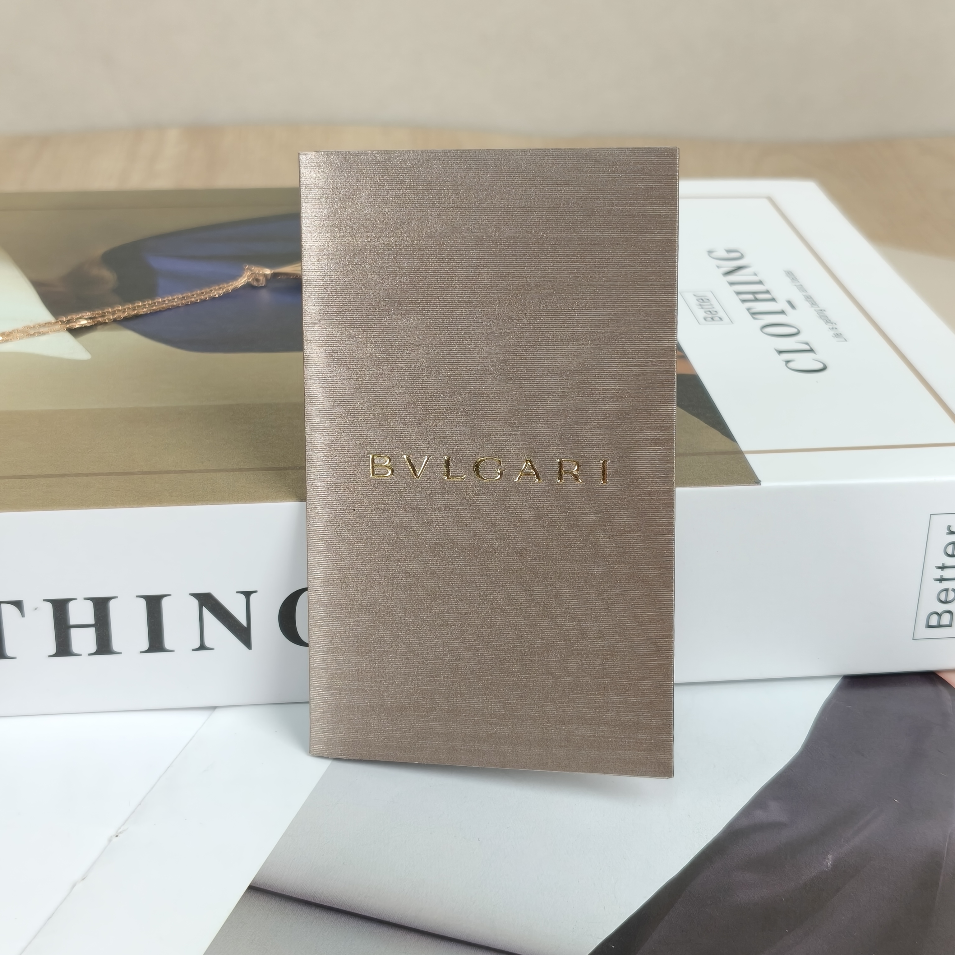 Bvlgari Divas'Dream Pavé Diamond Necklace 18k Rose Gold · Authenticity Card · Box · 42㎝ — cover view 2 of 10