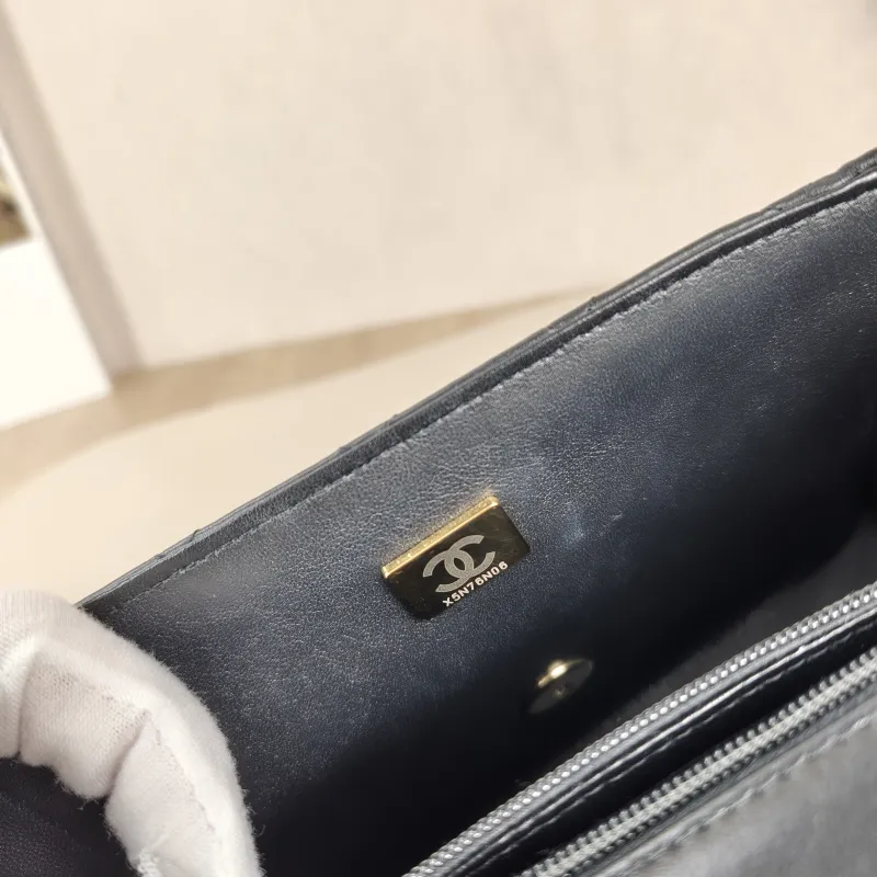 Chanel Crossbody Bag Classic Flap Mini CF Mini Black SL ambskinmini17 × 8 × 13.5 cm — detail view 11 of 13