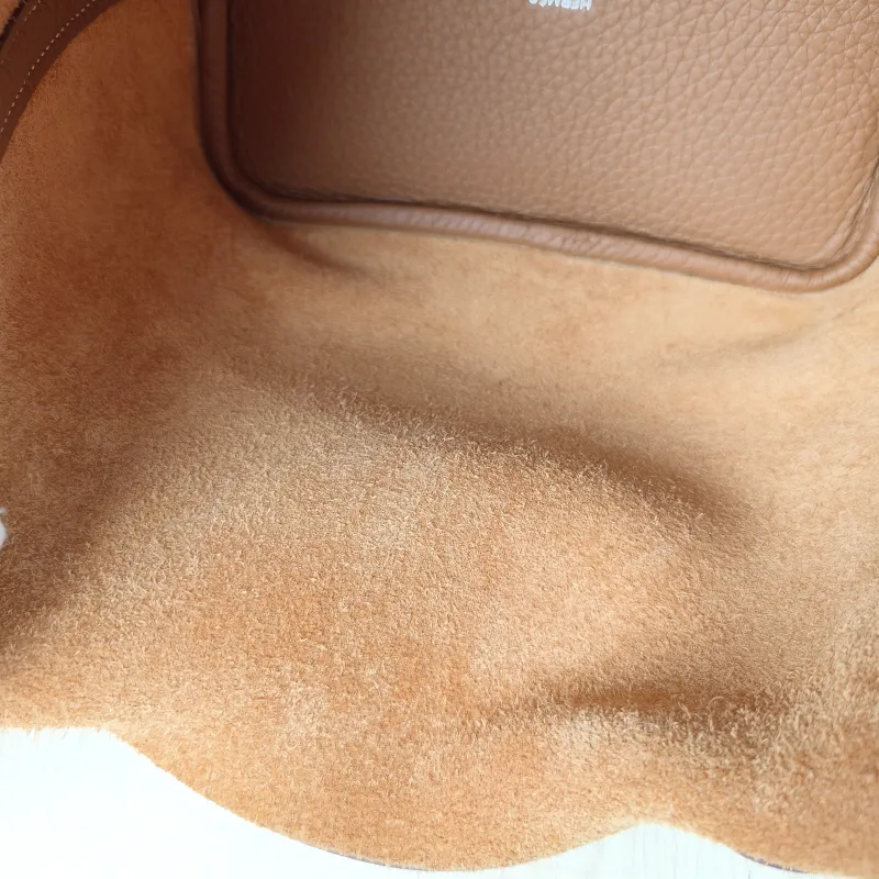 Hermès Top Handle Bag Picotin Lock 18 1837 Brown Taurillon Clemence TC Calfskin Small18 × 13 × 18 cm — detail view 14 of 18